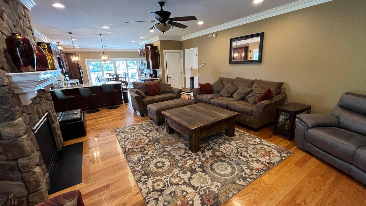 Photo of Livingroom in Alton Bay