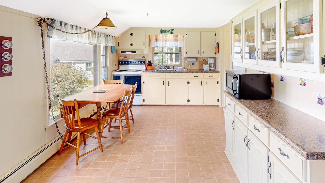 Photo of Kitchen in Moultonborough