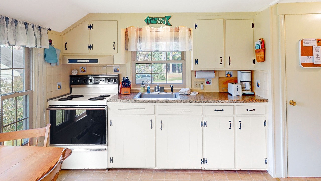Photo of Kitchen in Moultonborough