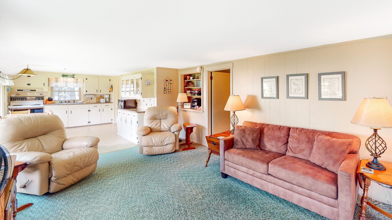Photo of Livingroom in Moultonborough