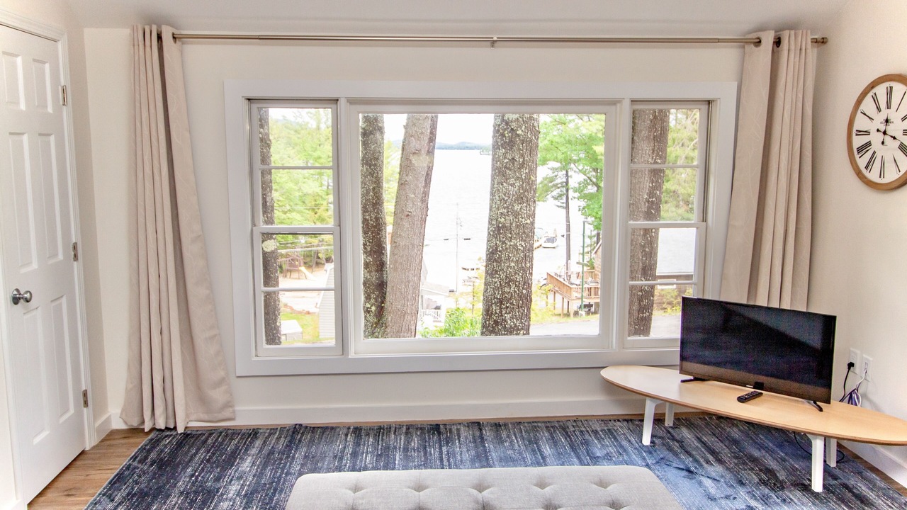 Photo of Livingroom in Alton Bay