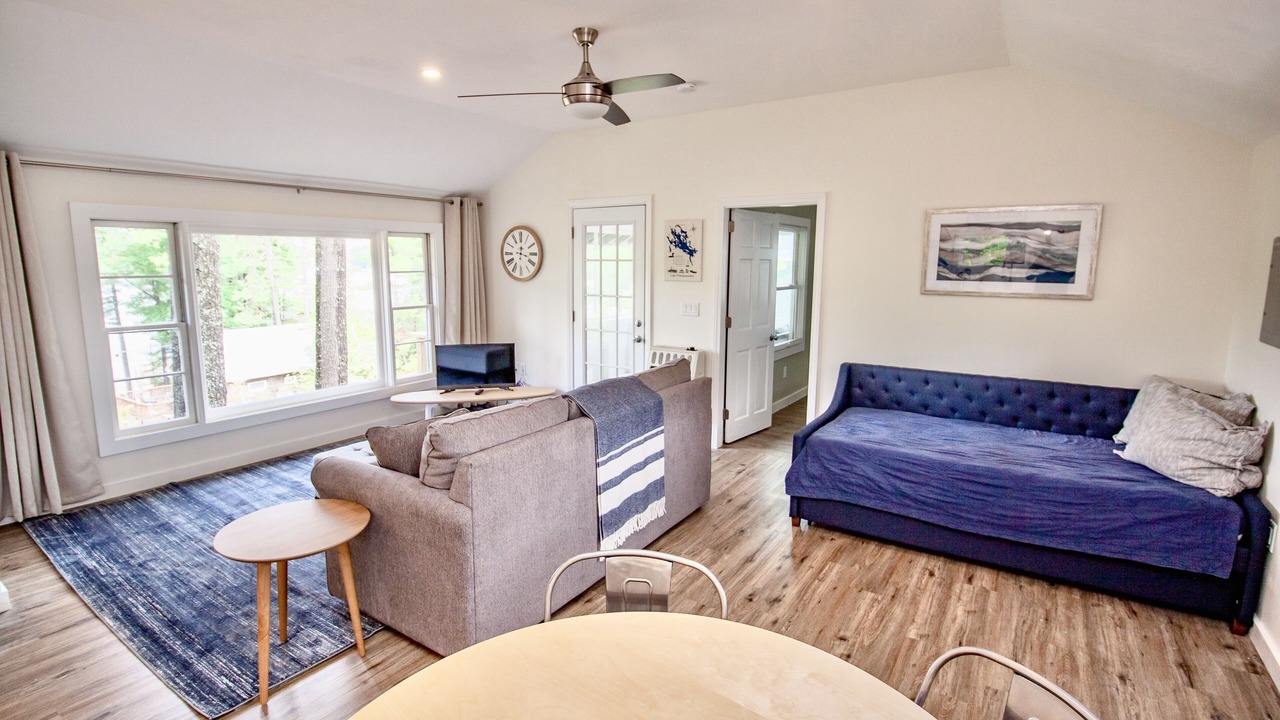 Photo of Livingroom in Alton Bay
