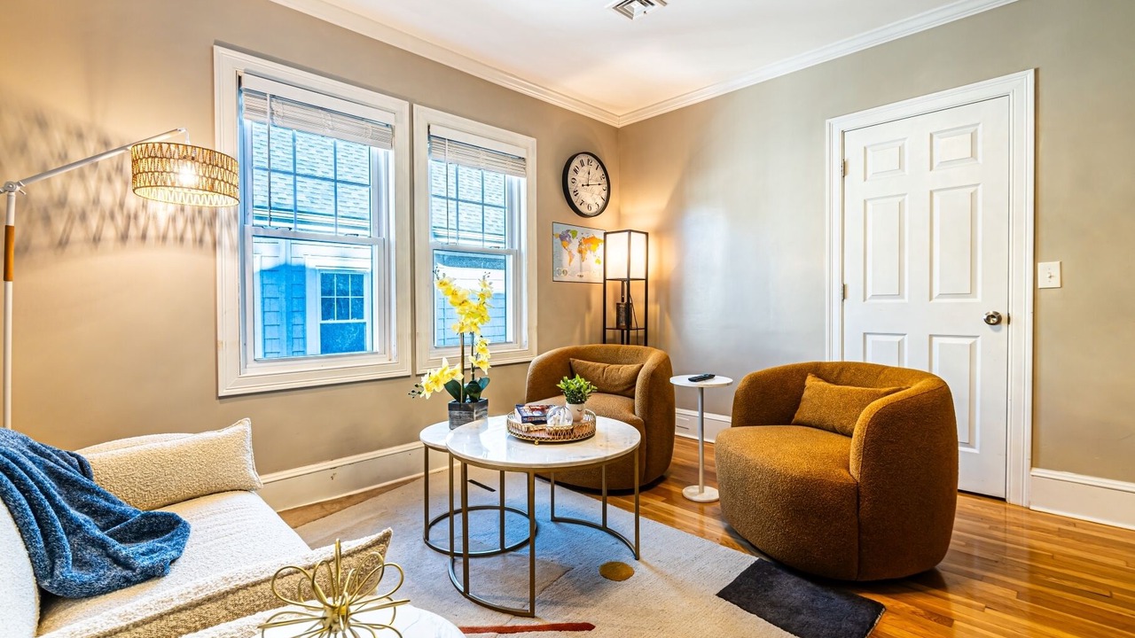 Photo of Livingroom in Ashmont