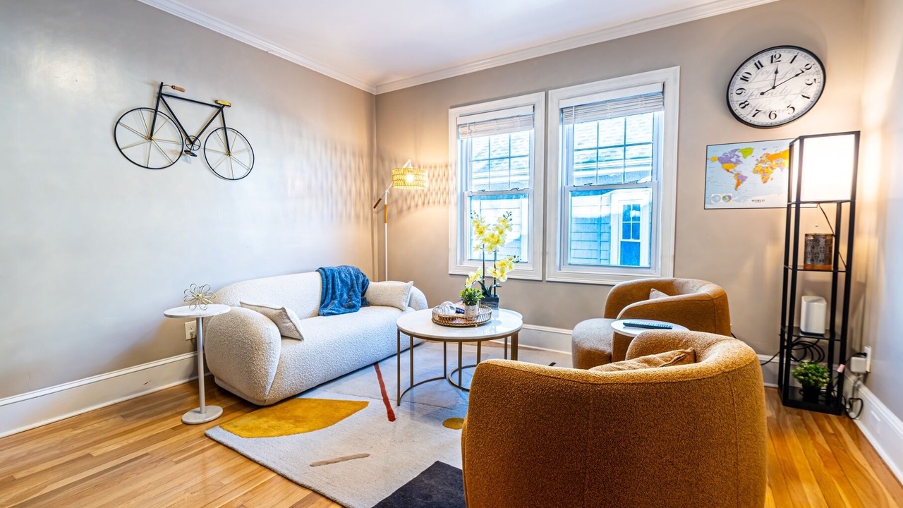 Photo of Livingroom in Ashmont