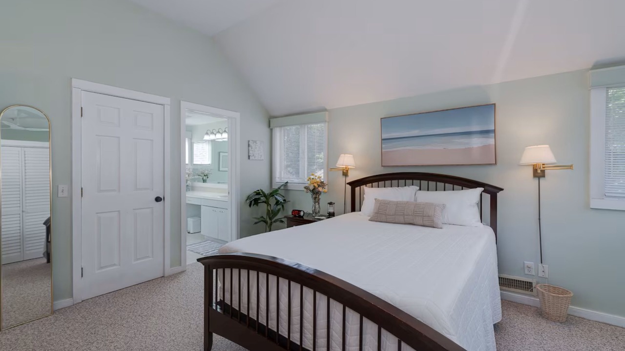 Photo of Bedroom in Mews Village