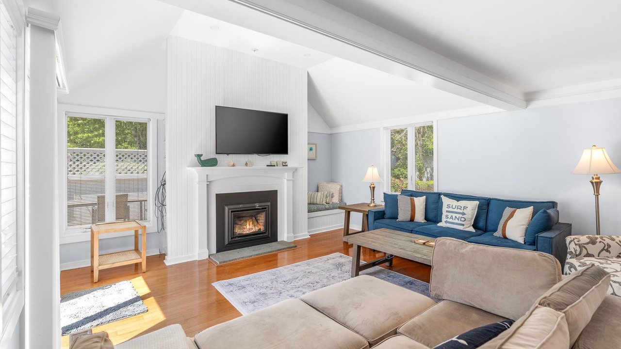 Photo of Livingroom in Mews Village