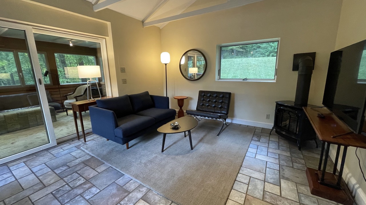 Photo of Bedroom in Monterey