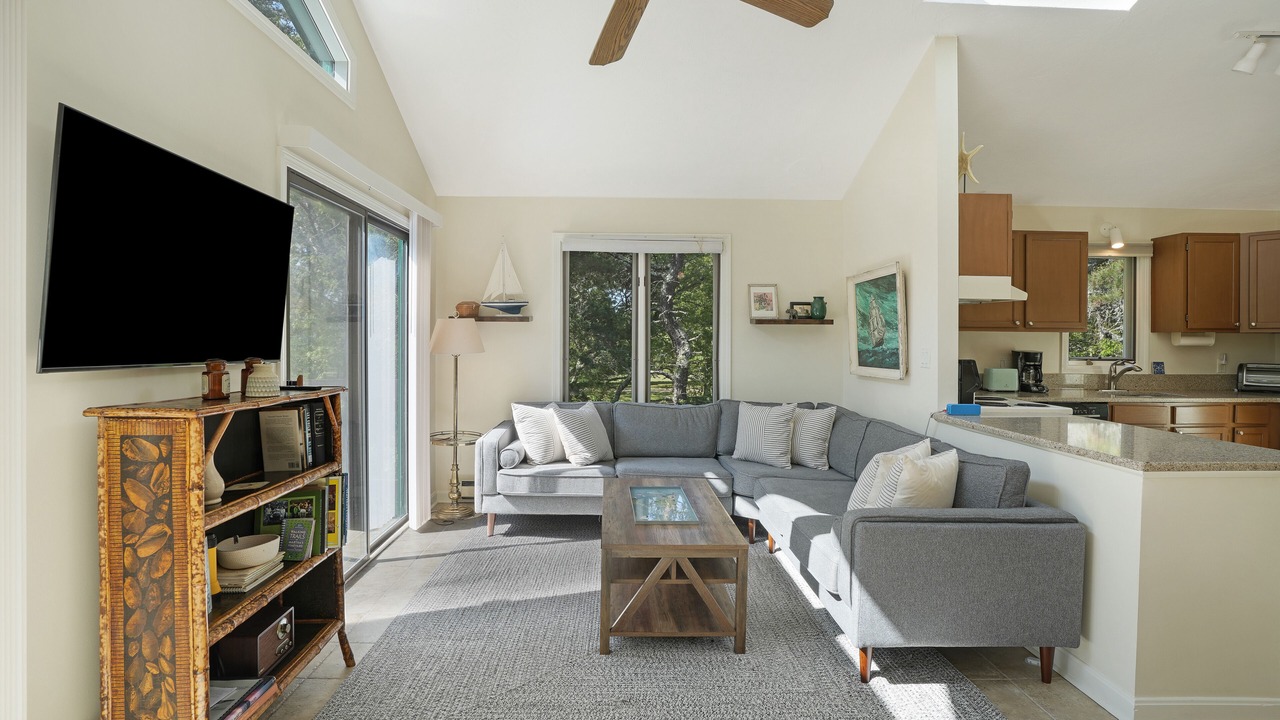 Photo of Livingroom in Edgartown
