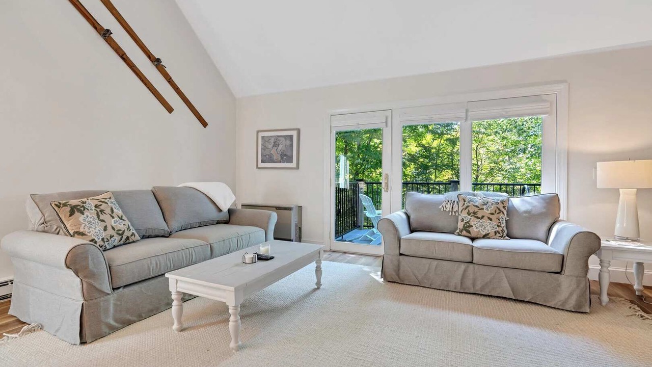 Photo of Livingroom in West Hartford