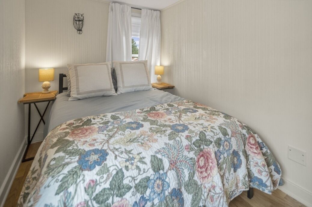 Photo of Bedroom in Saratoga Springs