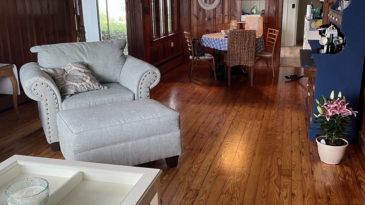 Photo of Livingroom in Niantic