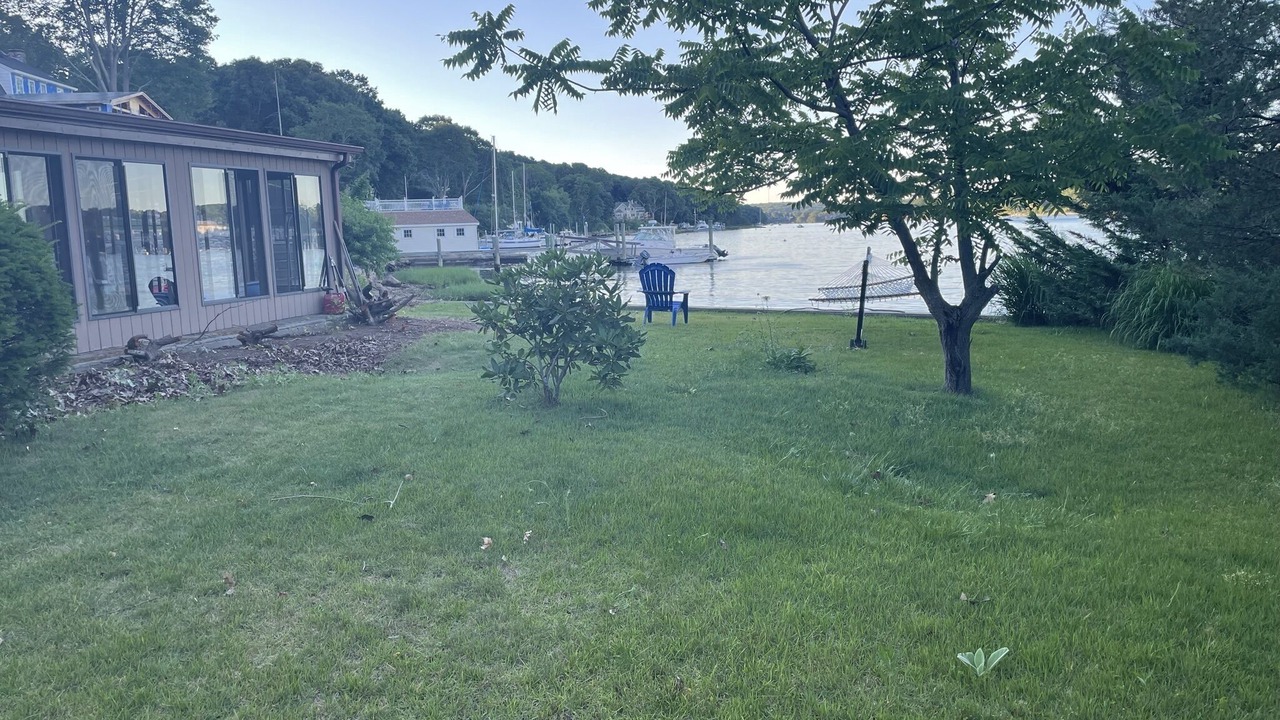 Photo of Others in Niantic