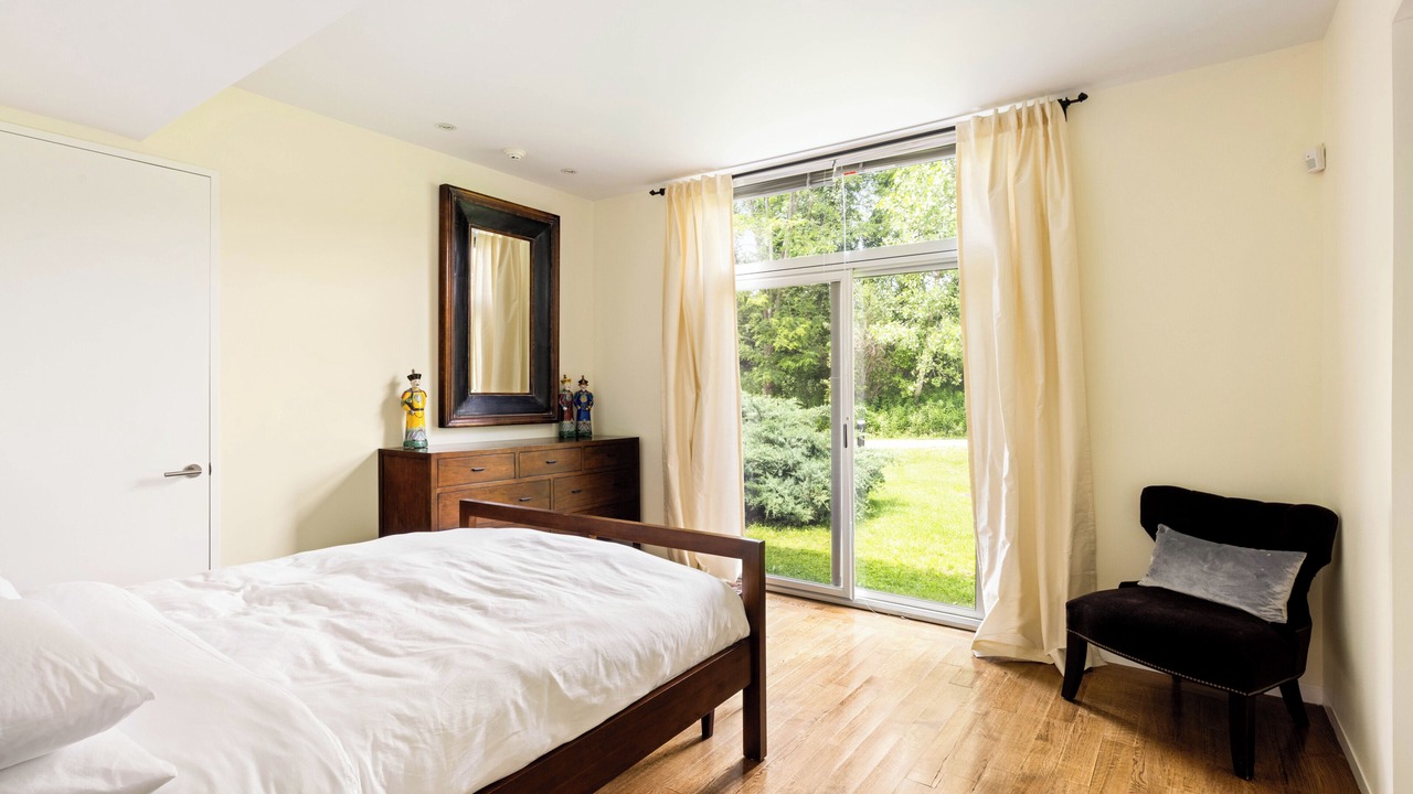 Photo of Bedroom in Hillsdale