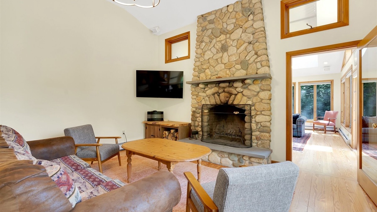 Photo of Livingroom in Bethel
