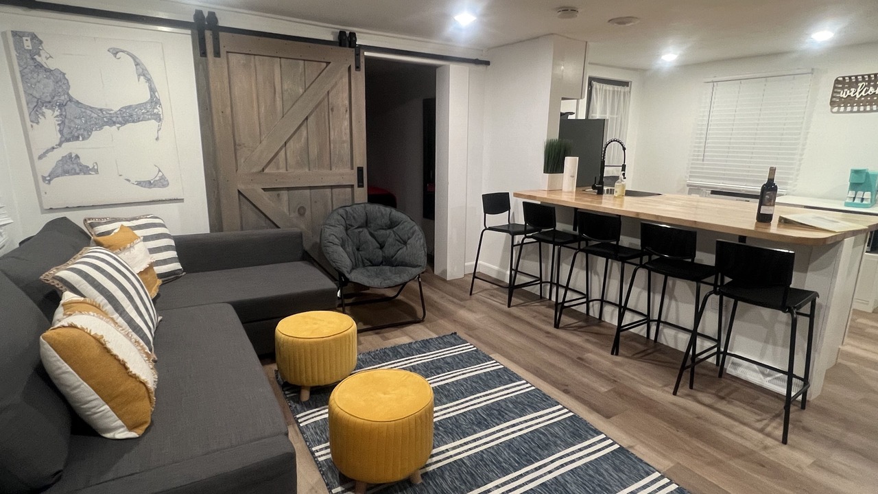 Photo of Livingroom in South Yarmouth