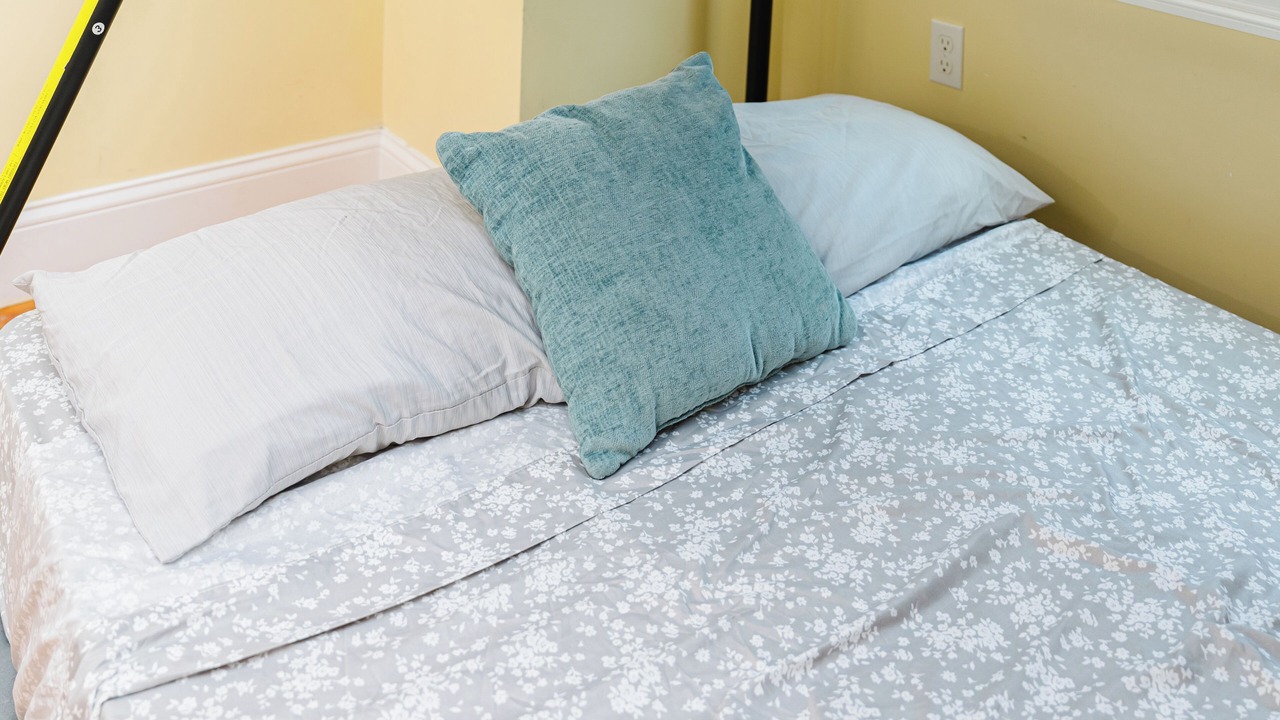 Photo of Bedroom in Dudley - Brunswick King