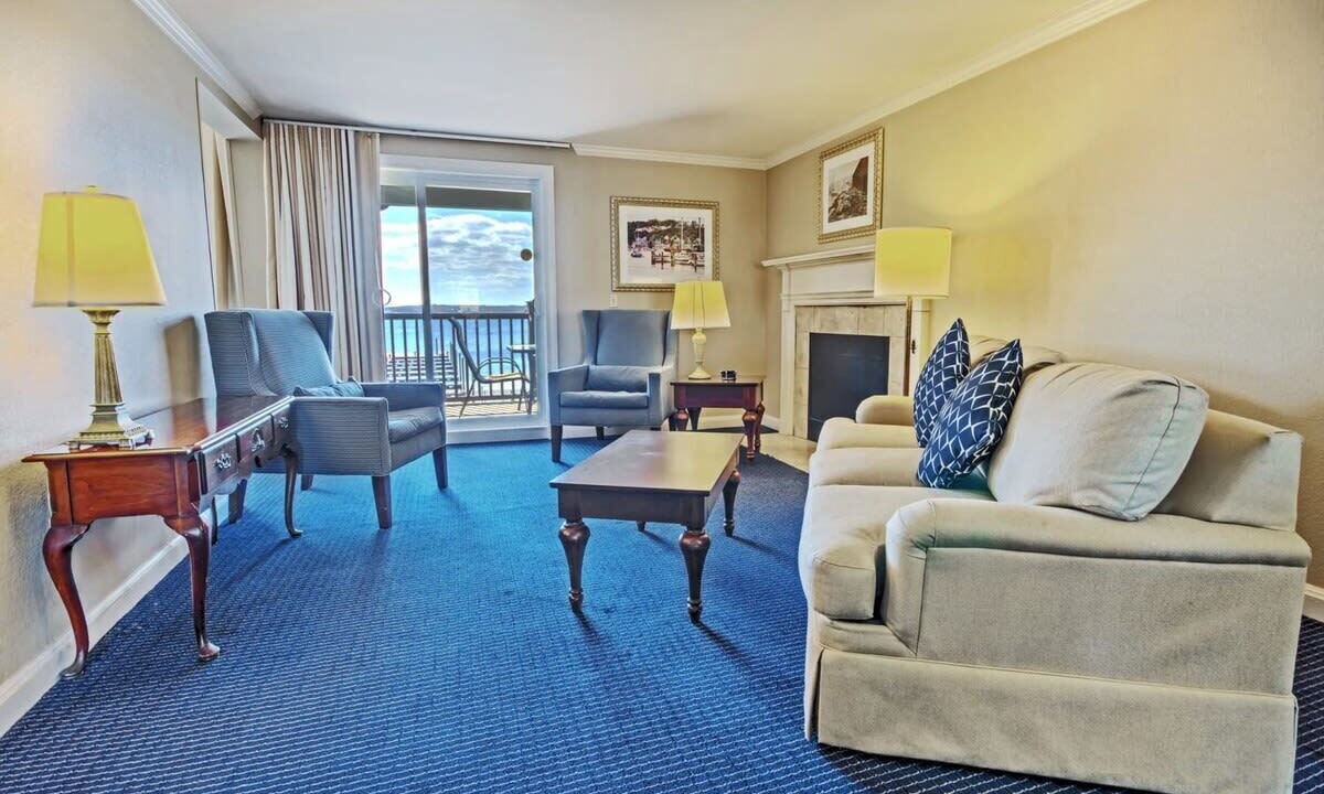 Photo of Livingroom in Yachting Village
