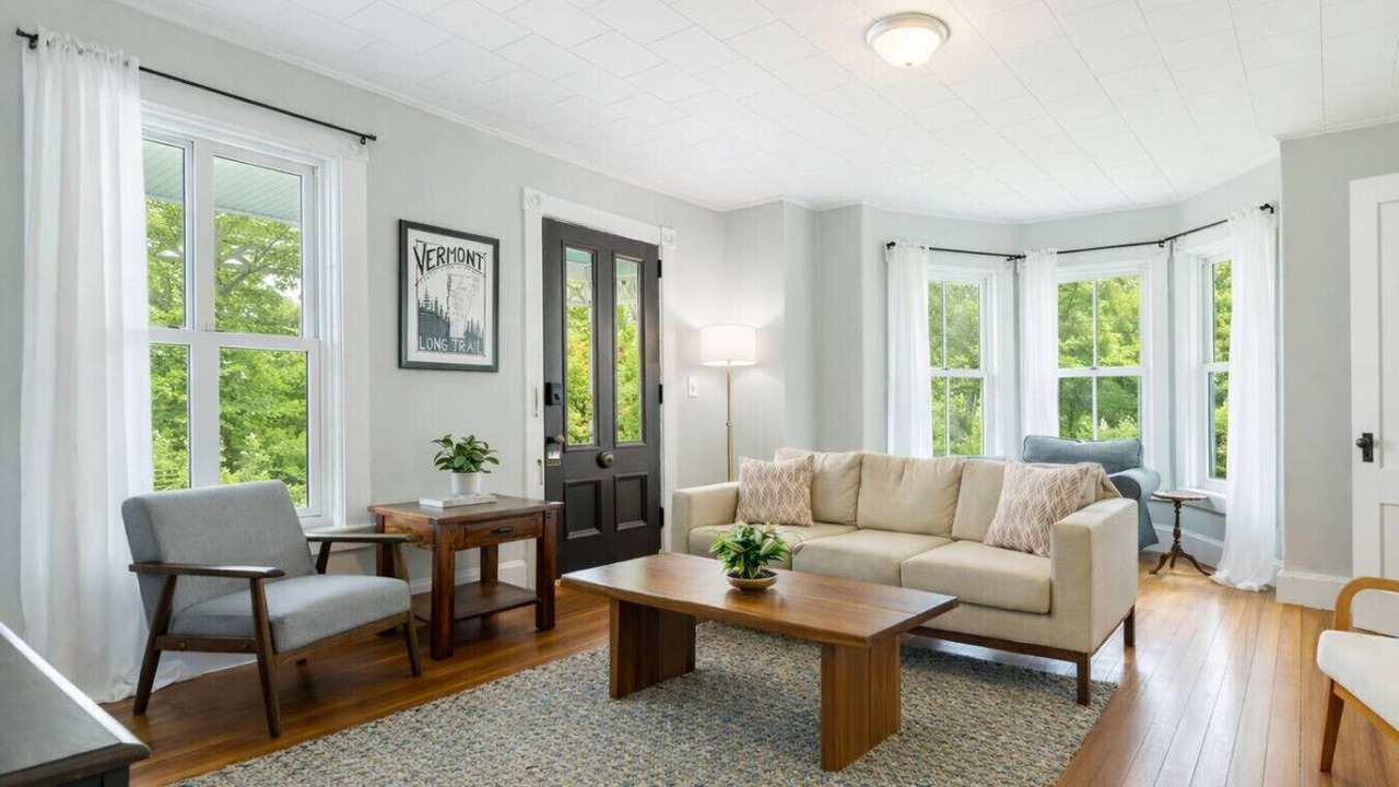 Photo of Livingroom in Bridgewater