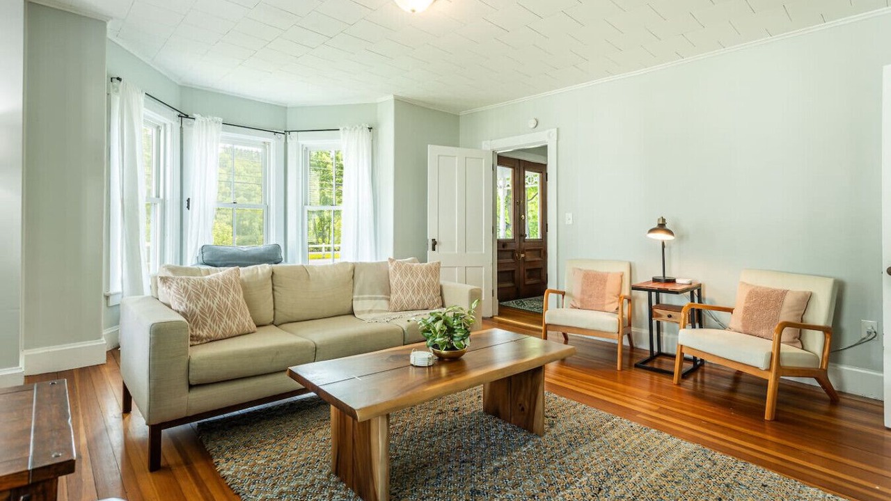 Photo of Livingroom in Bridgewater