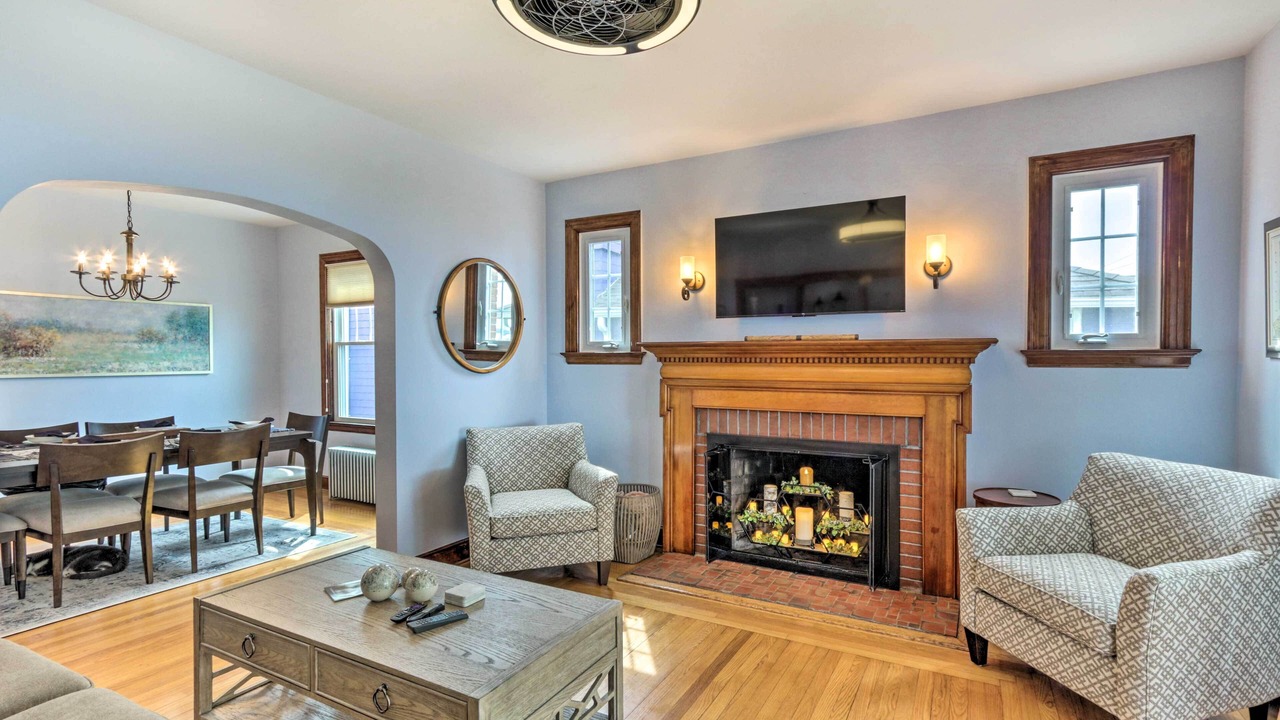 Photo of Livingroom in East Shore