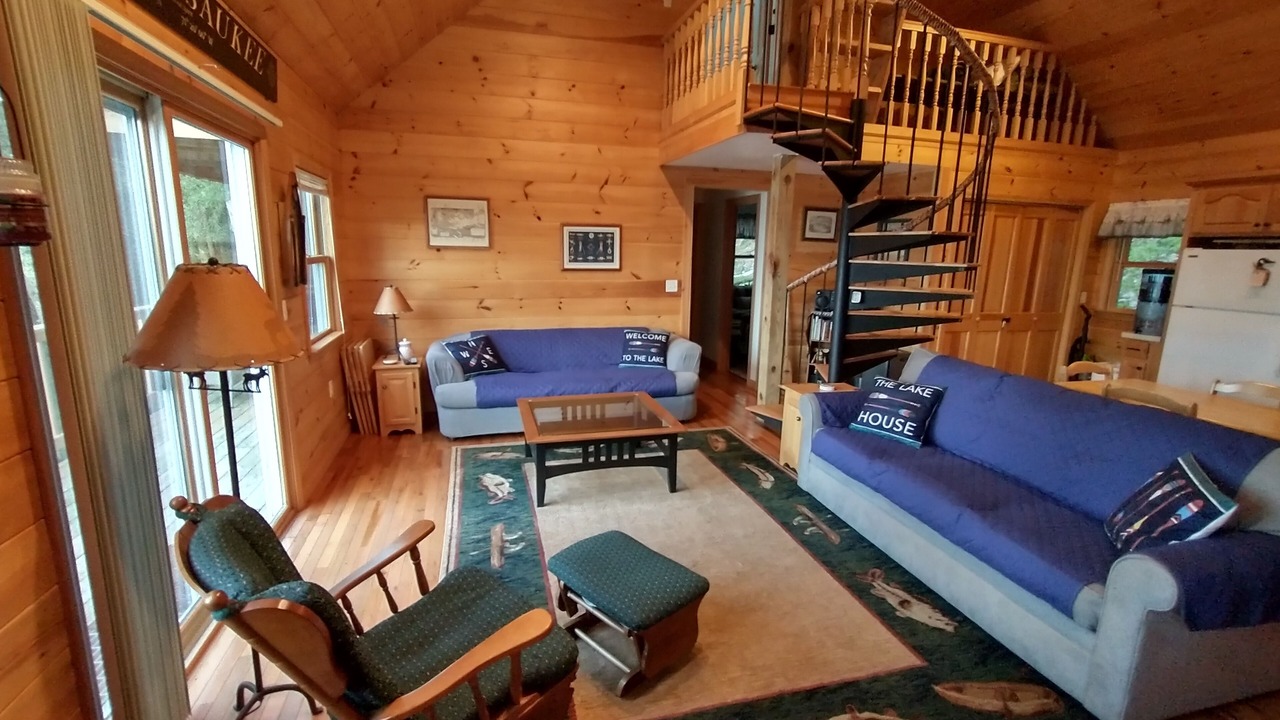 Photo of Livingroom in Alton Bay
