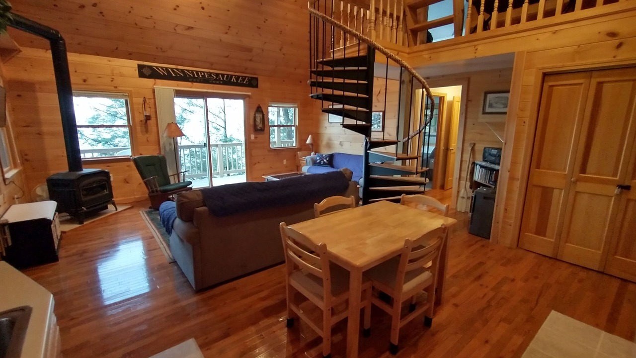 Photo of Livingroom in Alton Bay
