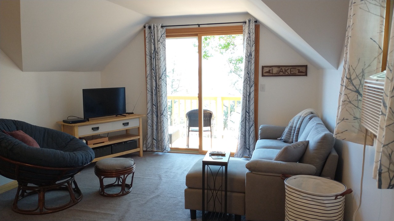 Photo of Livingroom in Alton Bay