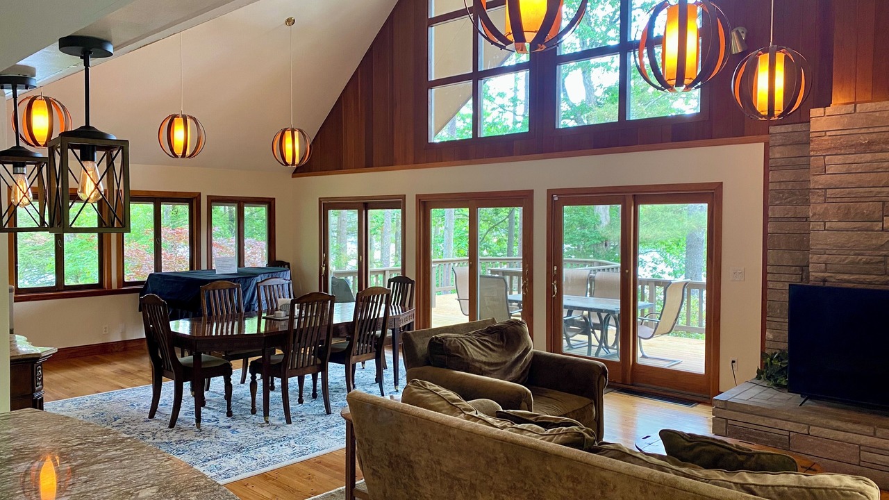 Photo of Livingroom in Orange