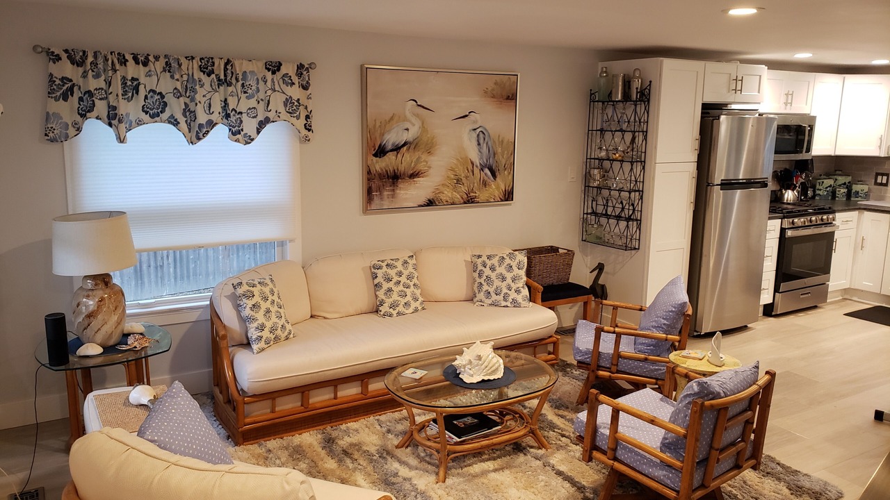 Photo of Livingroom in Jamestown Shores