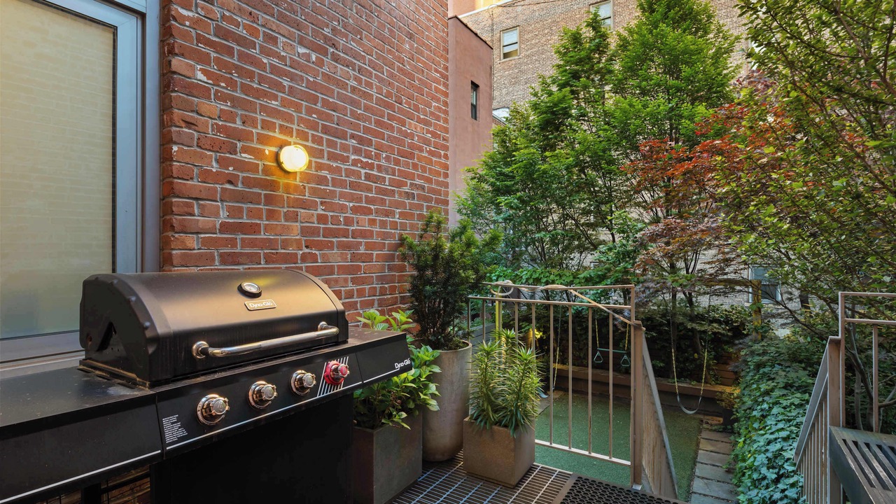 Photo of Outdoor in Manhattan Valley