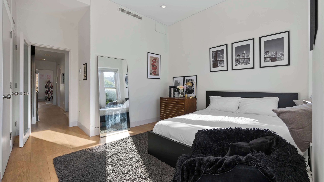 Photo of Bedroom in Manhattan Valley