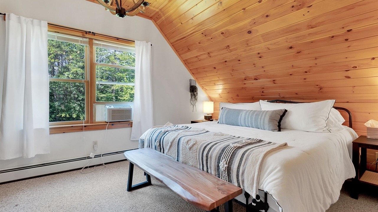 Photo of Bedroom in Bethel