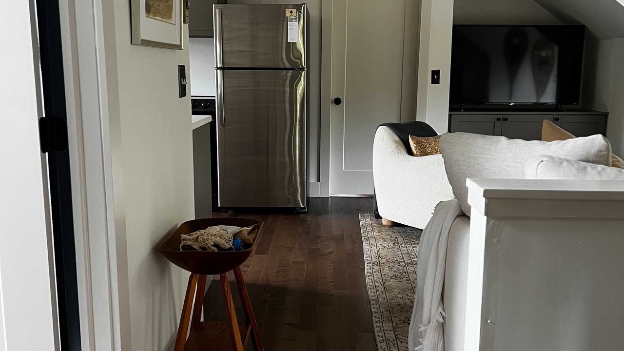Photo of Livingroom in Back Cove