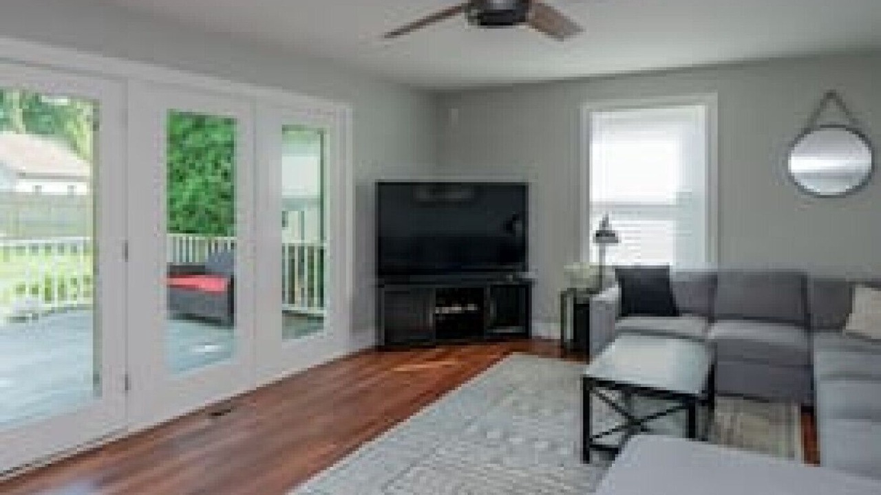 Photo of Livingroom in Newport East