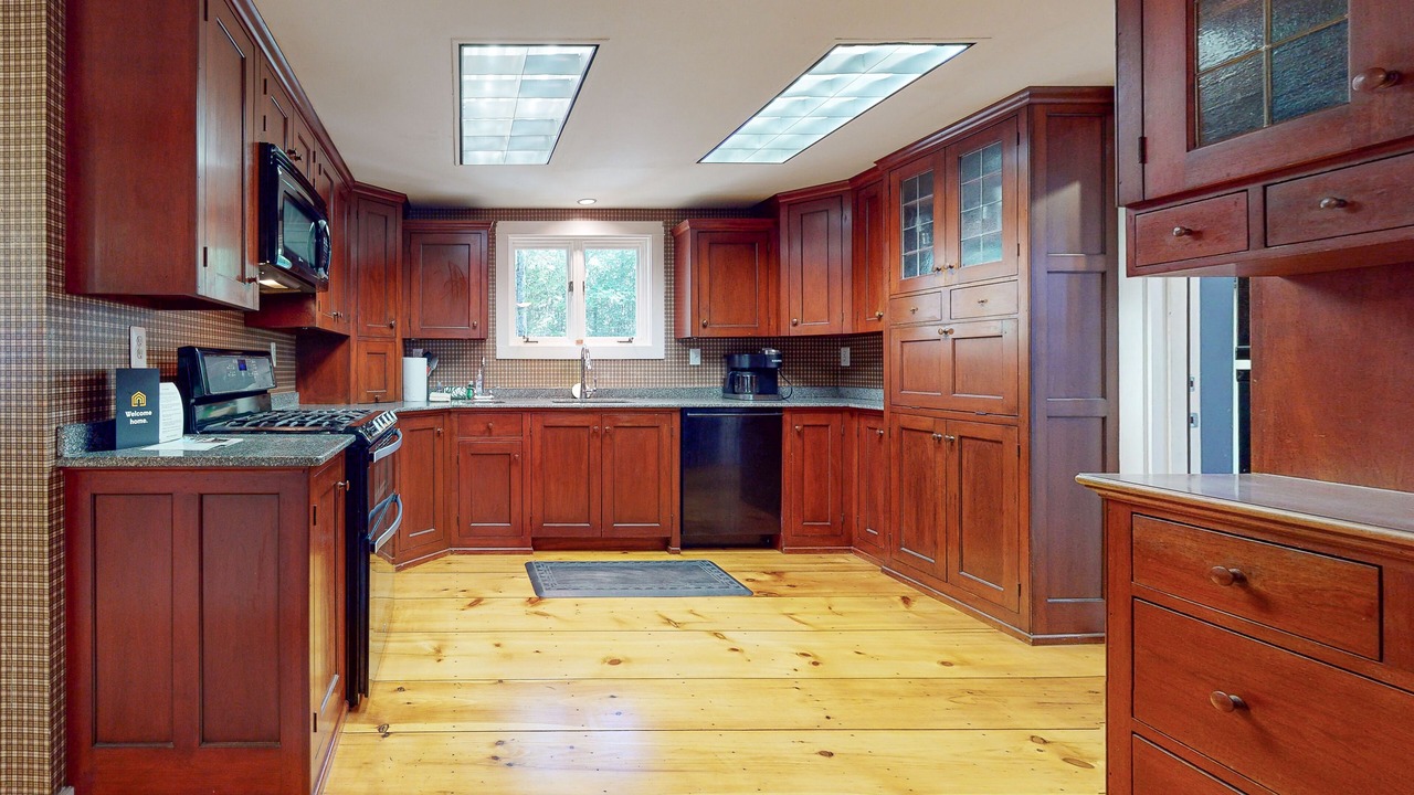Photo of Kitchen in Mirror Lake