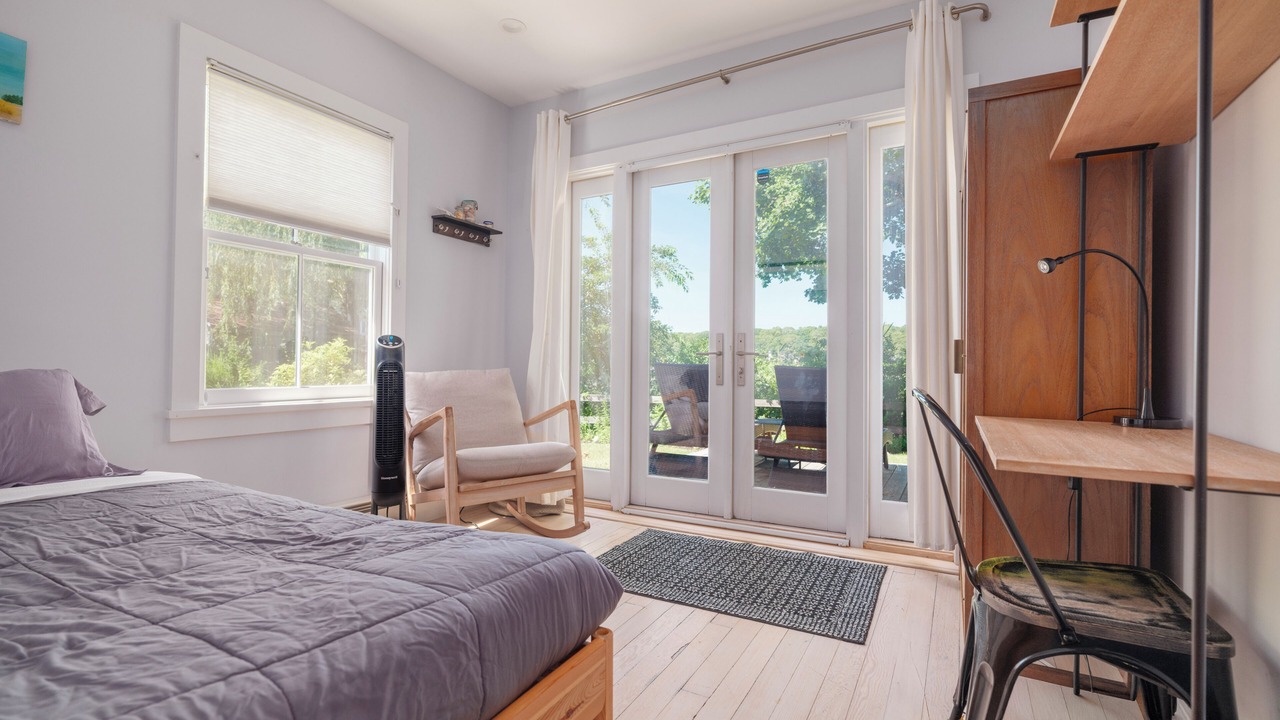 Photo of Bedroom in East Marion