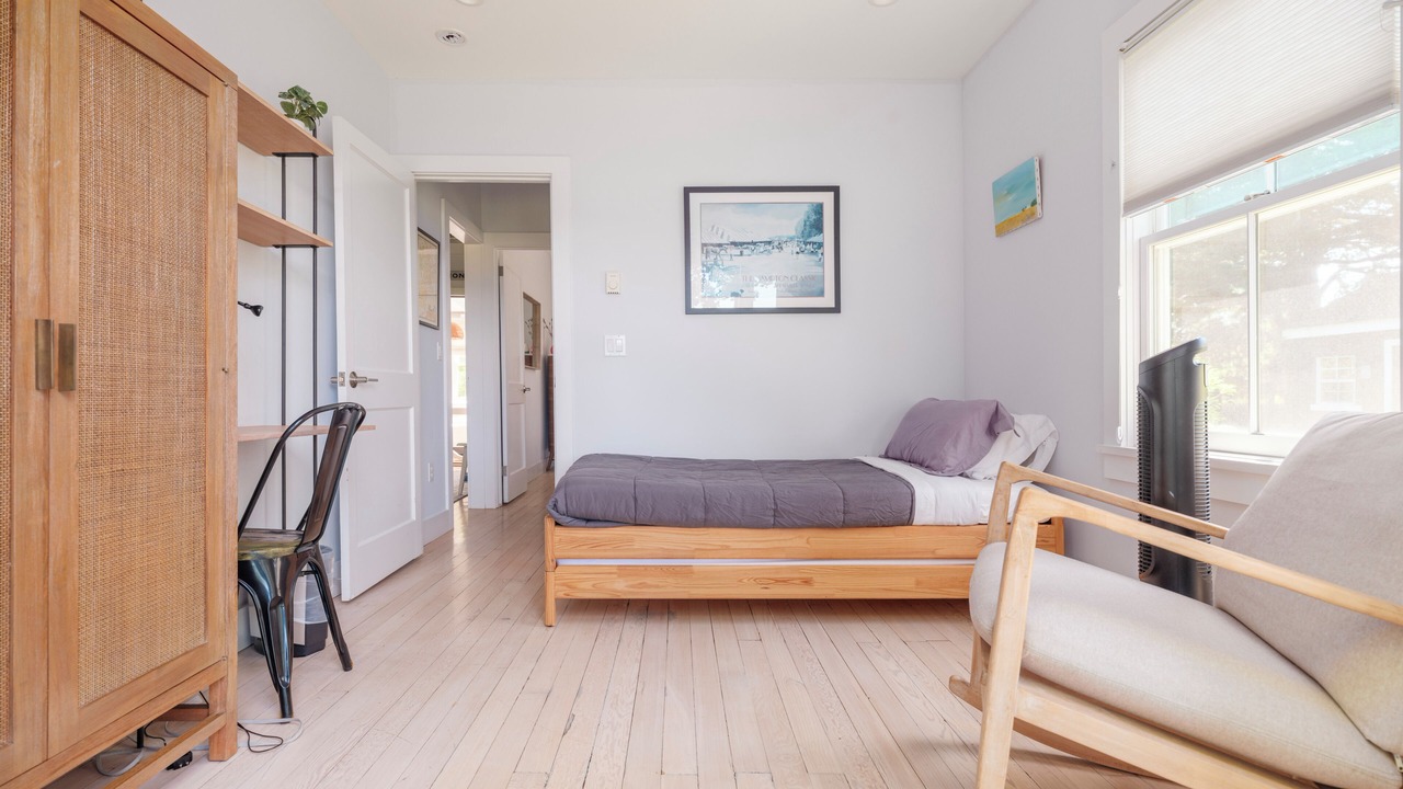 Photo of Bedroom in East Marion
