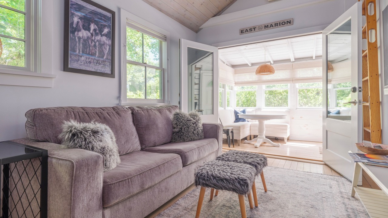 Photo of Livingroom in East Marion