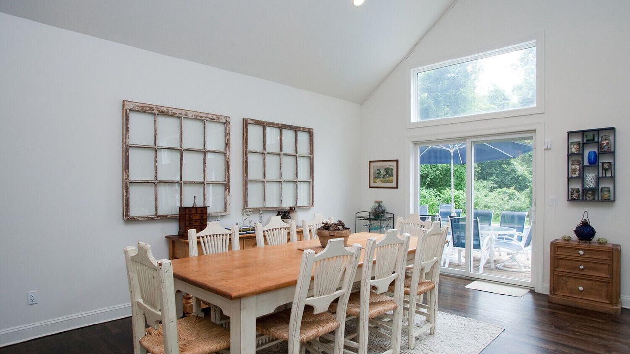 Photo of Others in East Hampton North