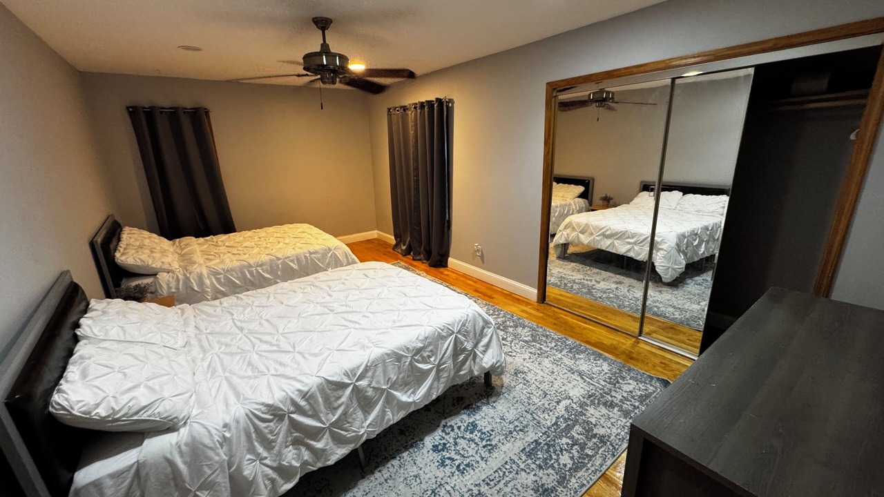 Photo of Bedroom in Fort Salonga