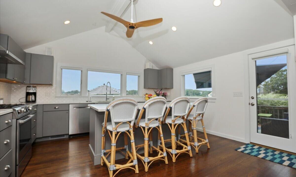 Photo of Kitchen in Mara Vista