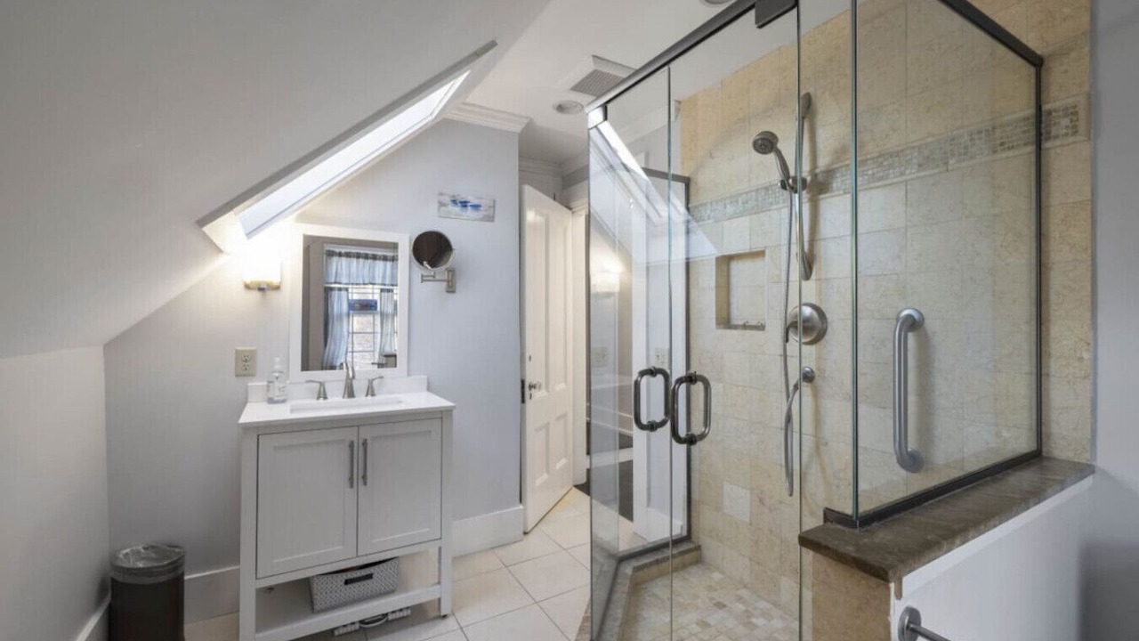 Photo of Bathroom in York Harbor