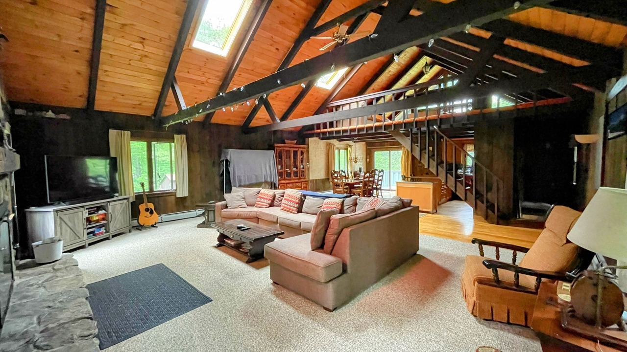 Photo of Livingroom in Mountain Acres