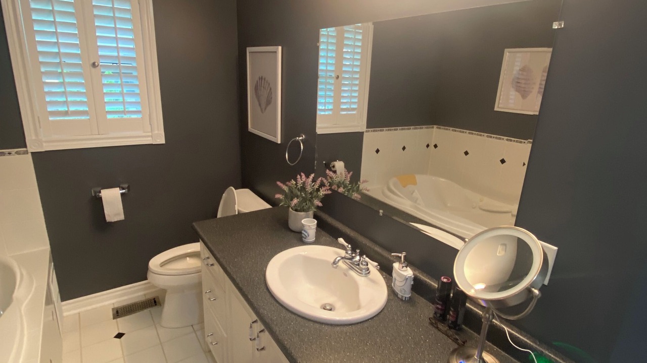 Photo of Bathroom in Wasaga Beach