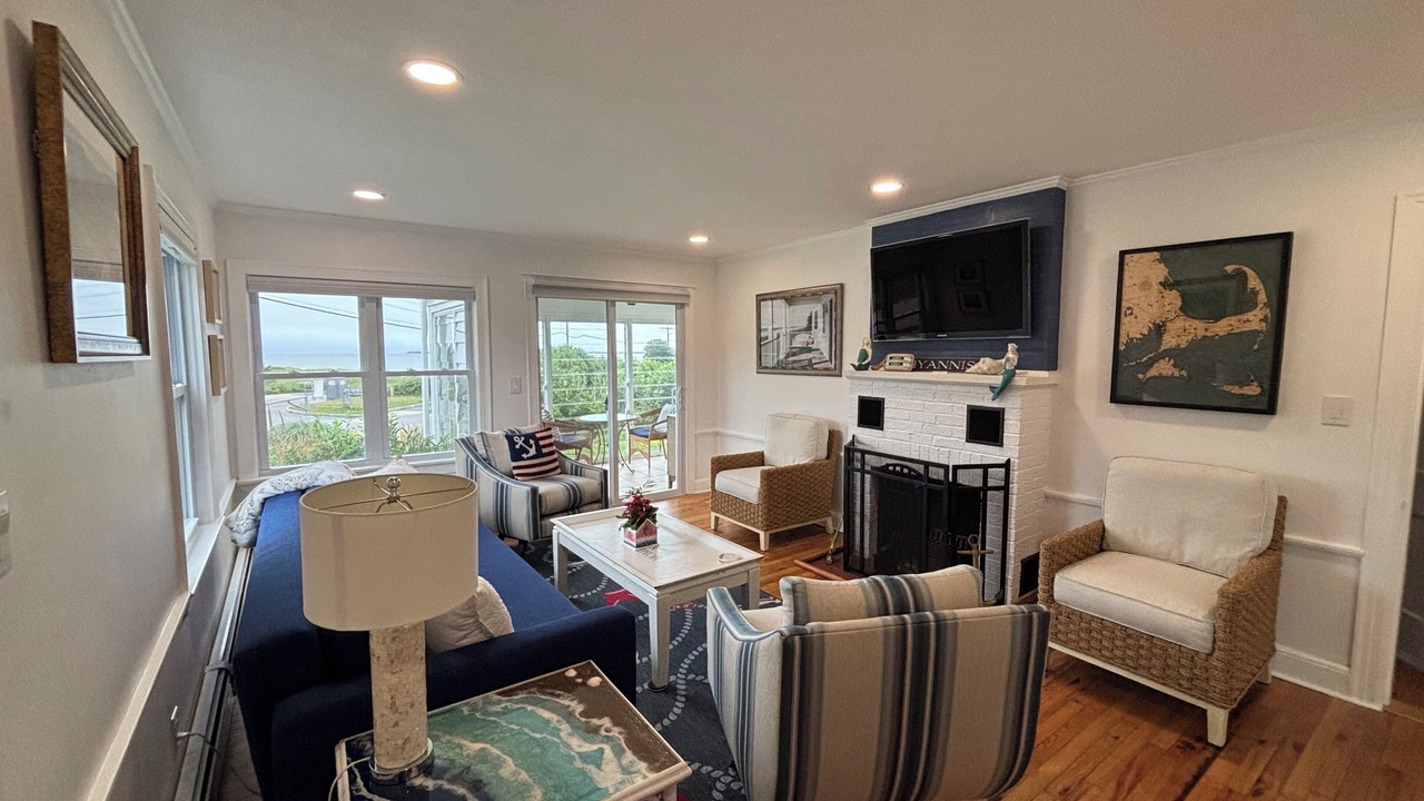 Photo of Livingroom in Hyannis