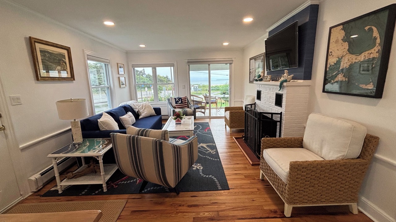 Photo of Livingroom in Hyannis