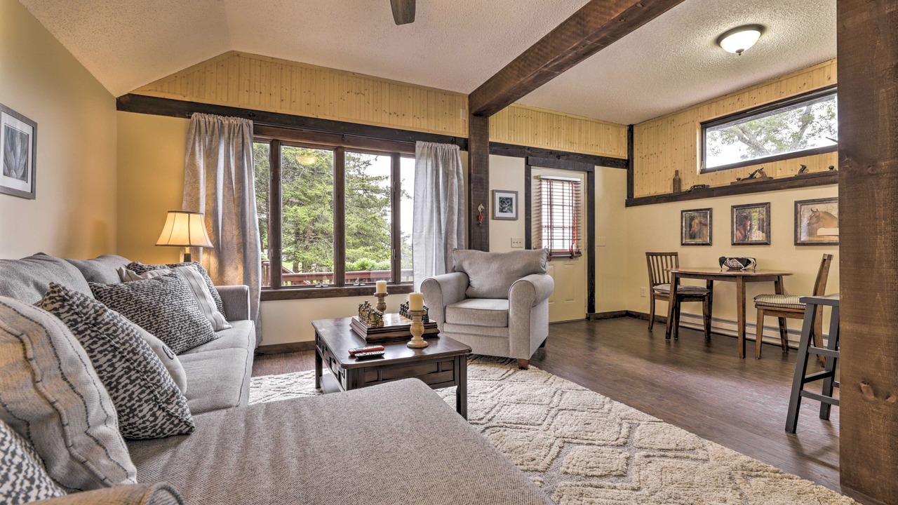 Photo of Livingroom in Montville