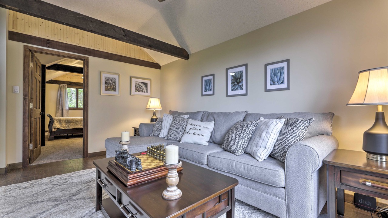 Photo of Livingroom in Montville