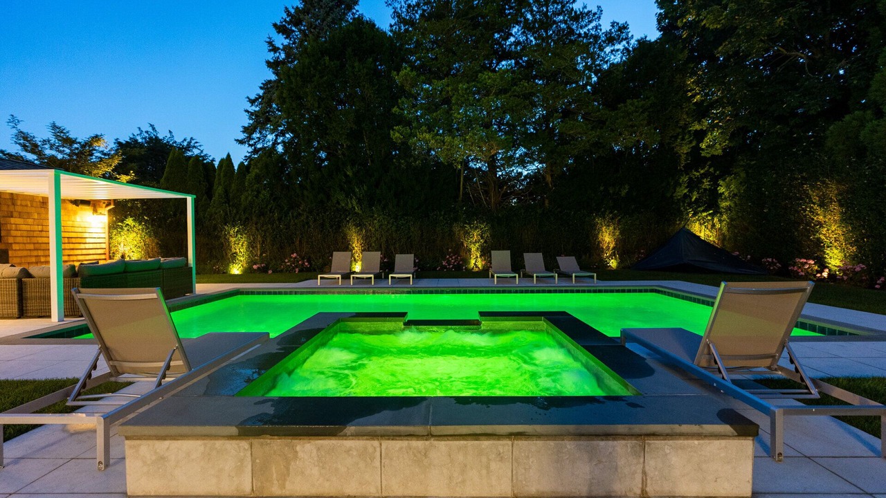 Photo of Outdoor in Village of Southampton