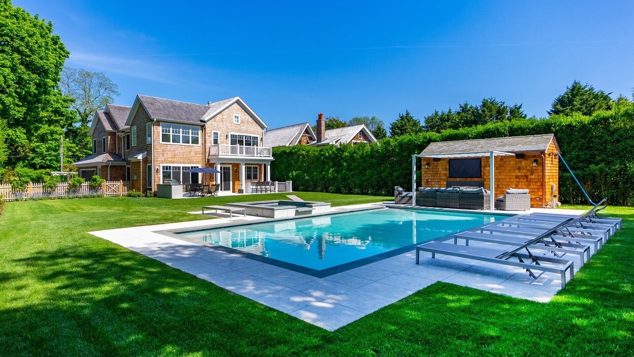 Photo of Outdoor in Village of Southampton